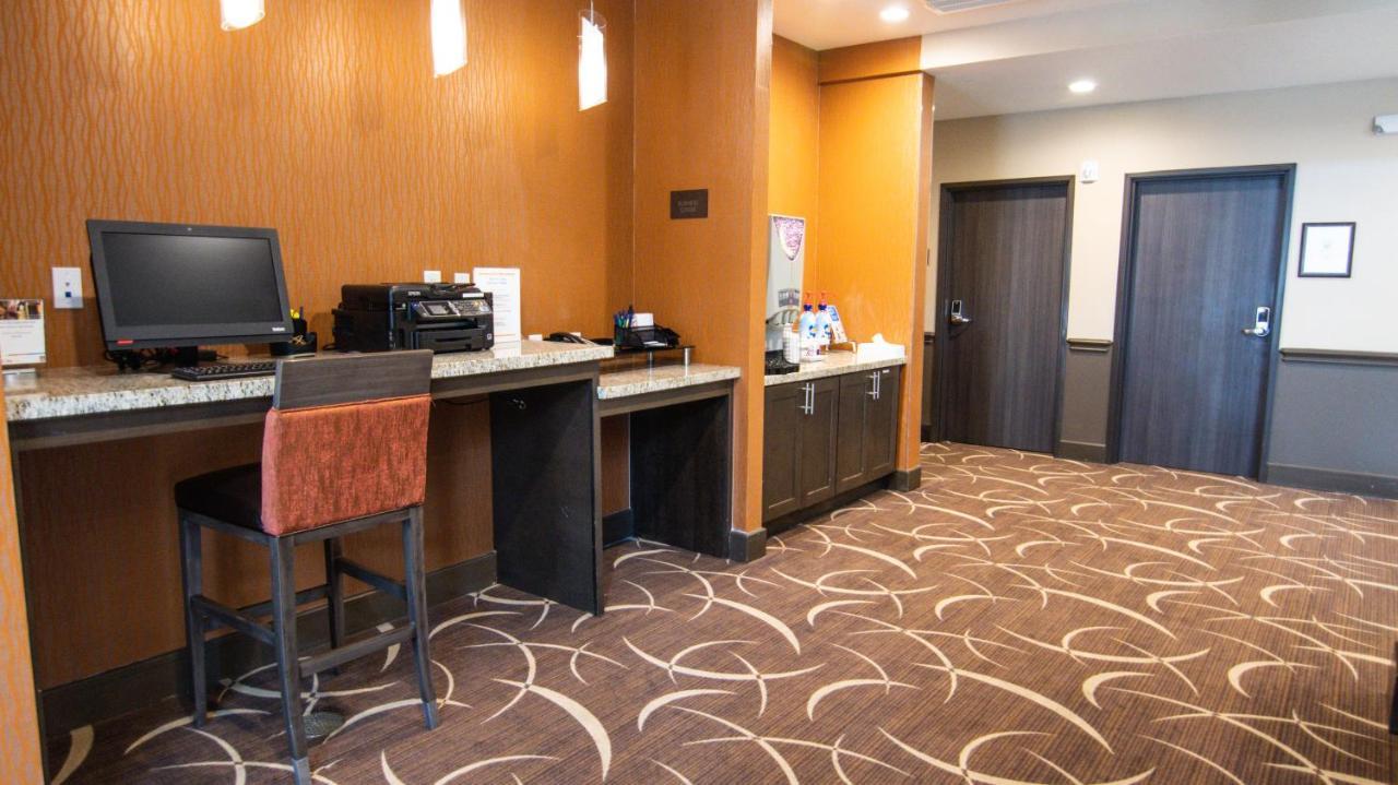 Comfort Suites Near Sam Houston Race Park Zewnętrze zdjęcie