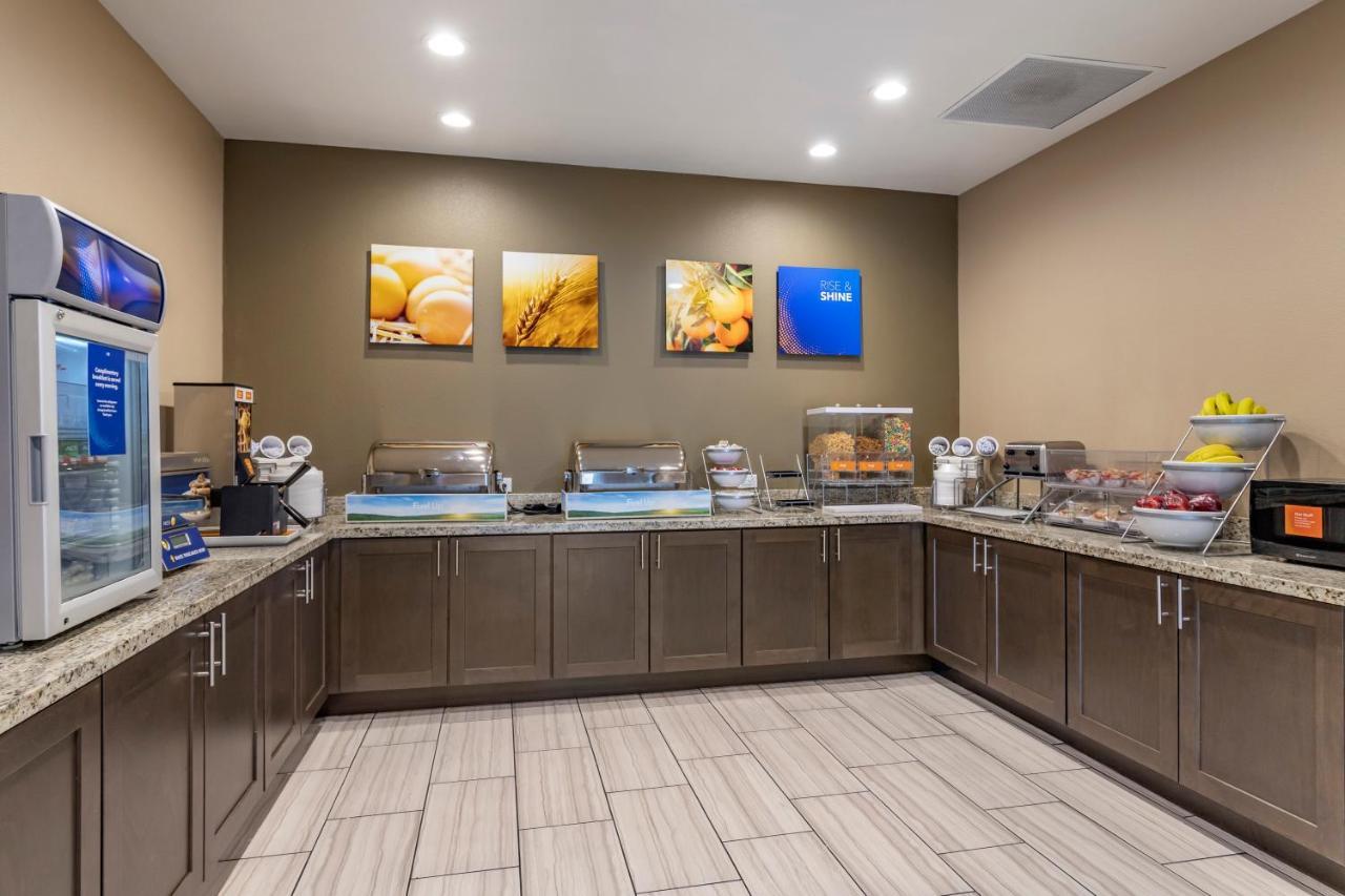 Comfort Suites Near Sam Houston Race Park Zewnętrze zdjęcie